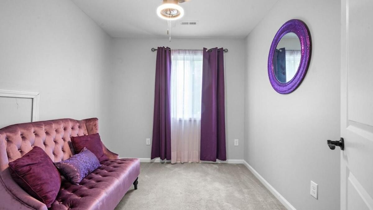 Holiday home New Near Motor Speedway, Concord Mills And Uncc
