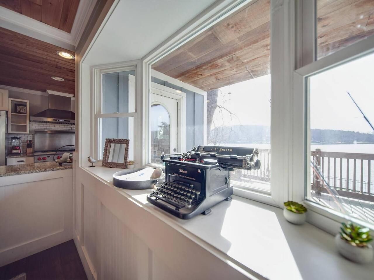 Holiday home Du - Lakefront Retreat Charlotte