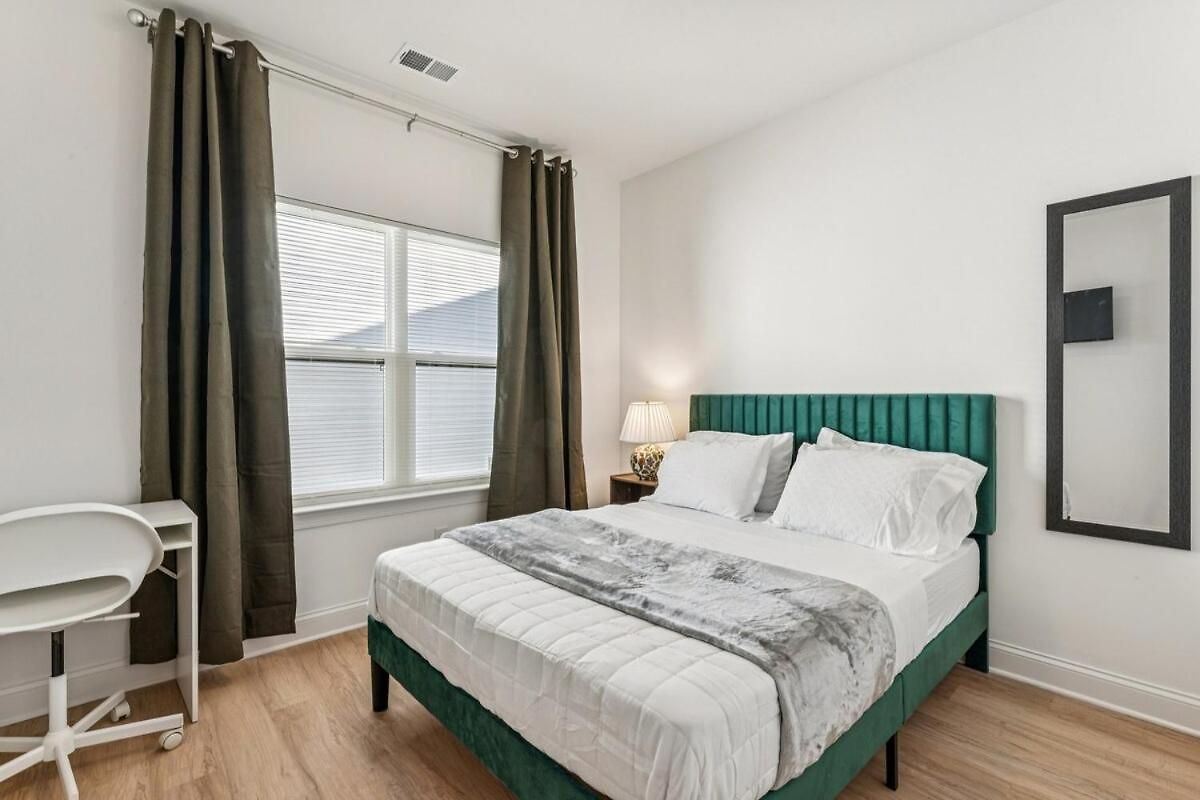 Southern Two Towns Large Group Holiday home *