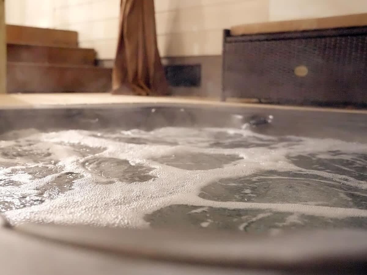 Venetian Pool Hot Tub Sauna And Cold Plunge *
