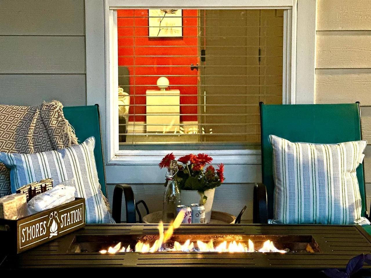 Vibrant Urban Vacation Oasis Near Catawba River In North Carolina