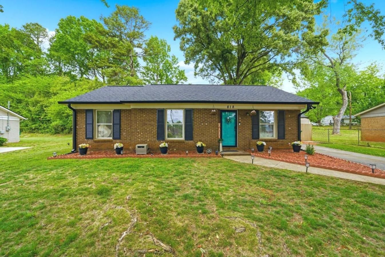Uptown 3br Oasis - Ice Bath, Firepit, Private Yard *