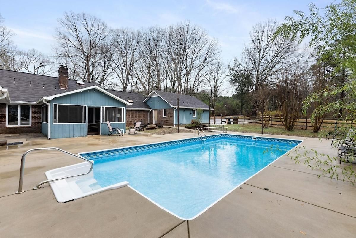 Holiday home Poolside Paradise In The Heart Of *