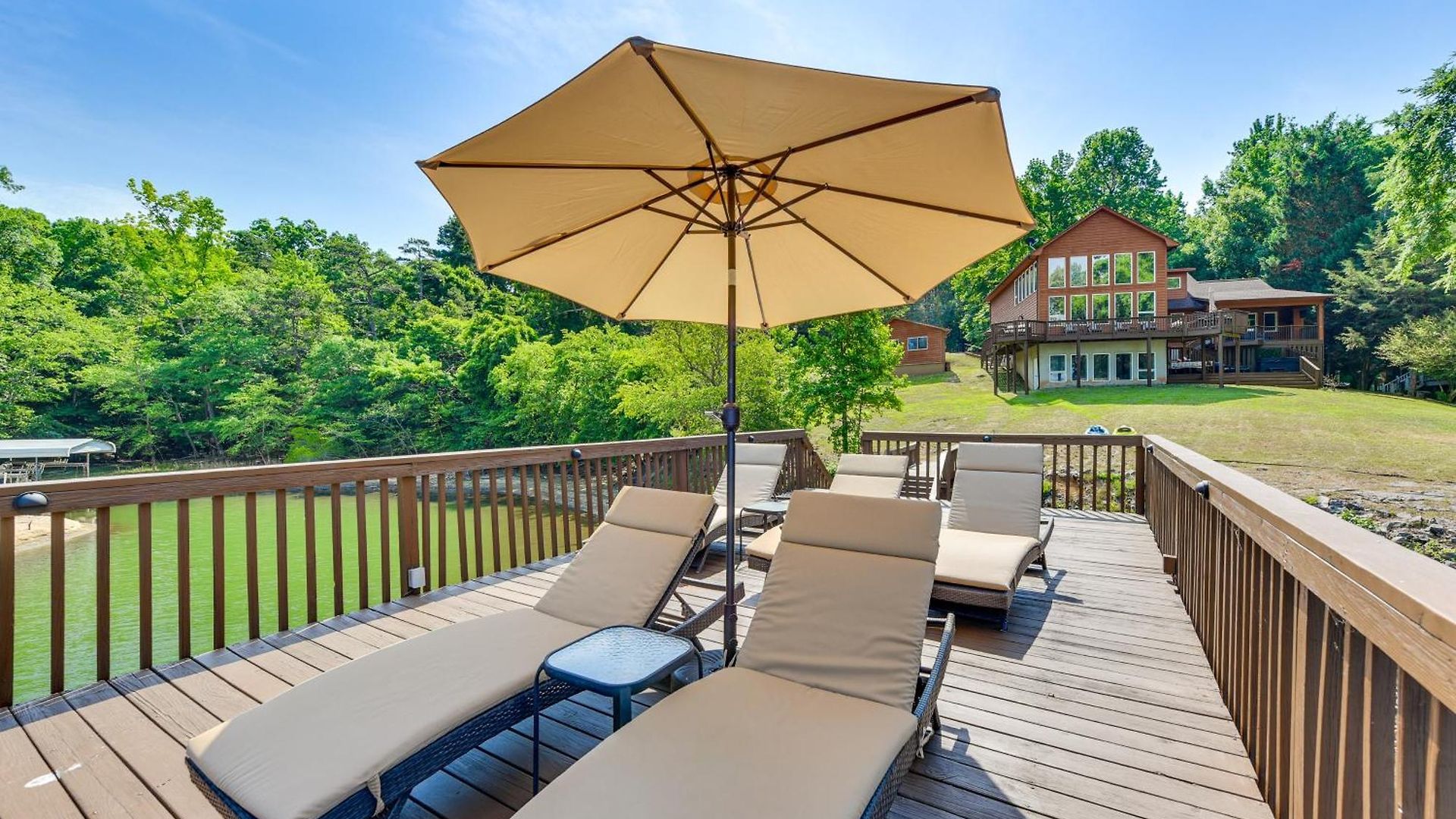 Hot Tub, Dock, Game Room! Stunning Wylie Holiday home