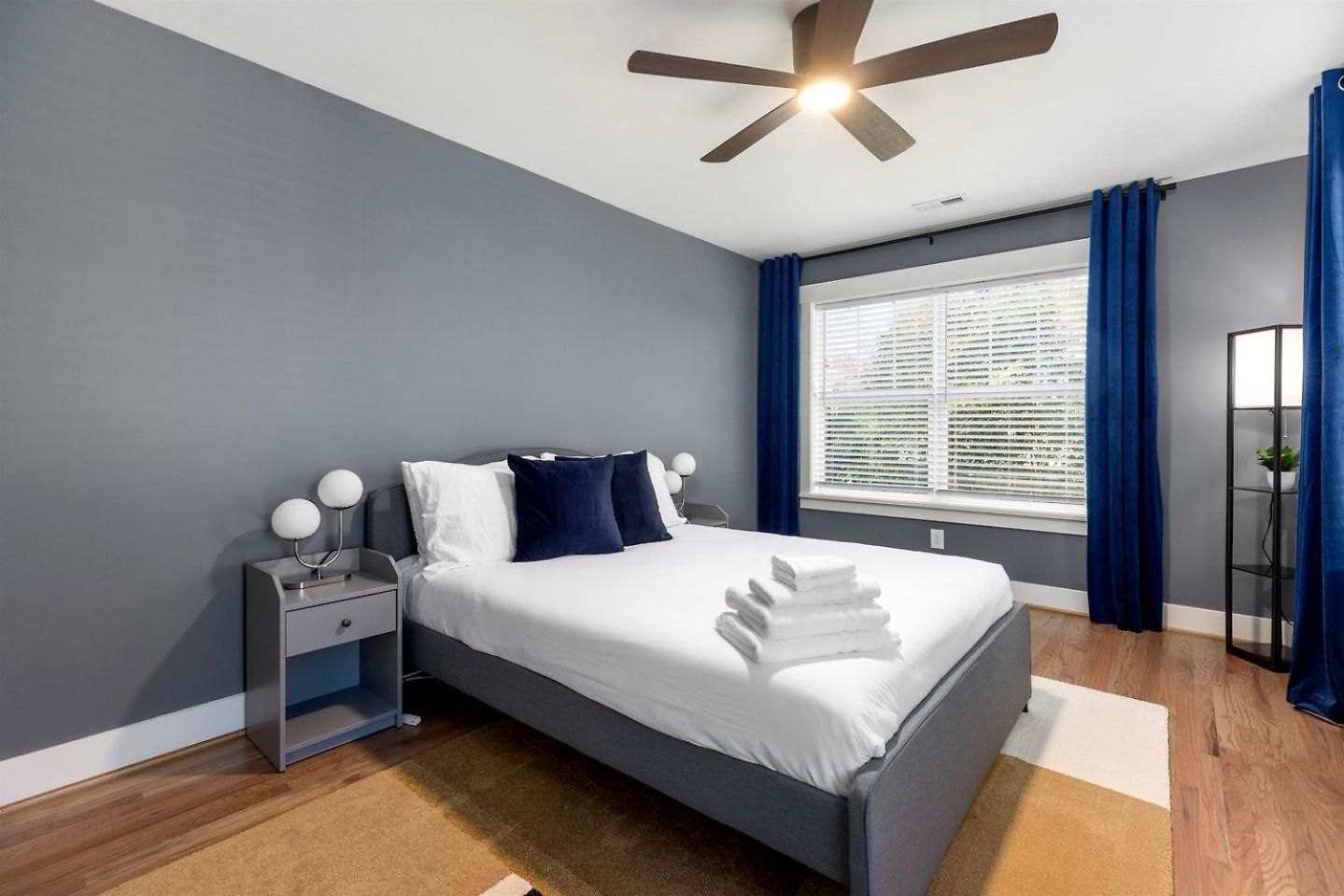 Holiday home Vibrant Urban Vacation Oasis Near Catawba River In North Carolina
