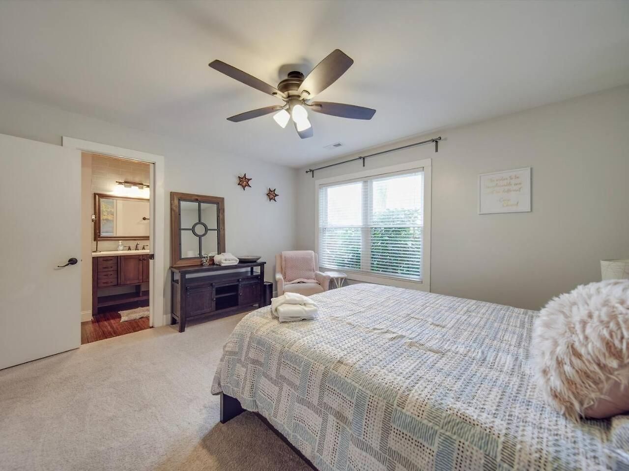 Du - Lakefront Retreat Charlotte