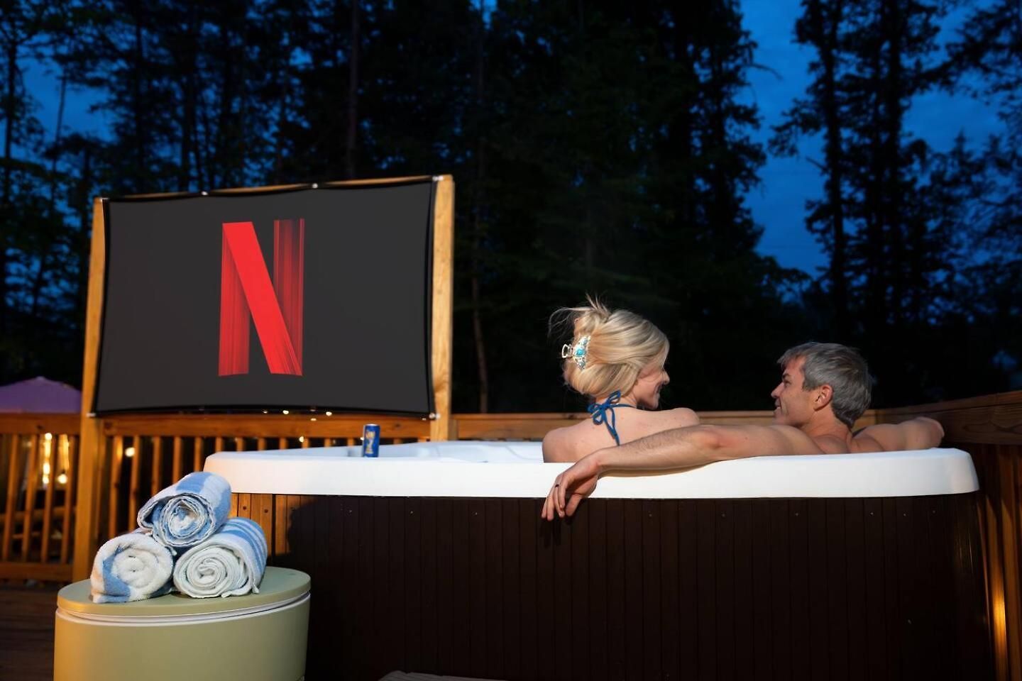 New! Hottub+pickleball+gameroom+movies+golf+games Charlotte