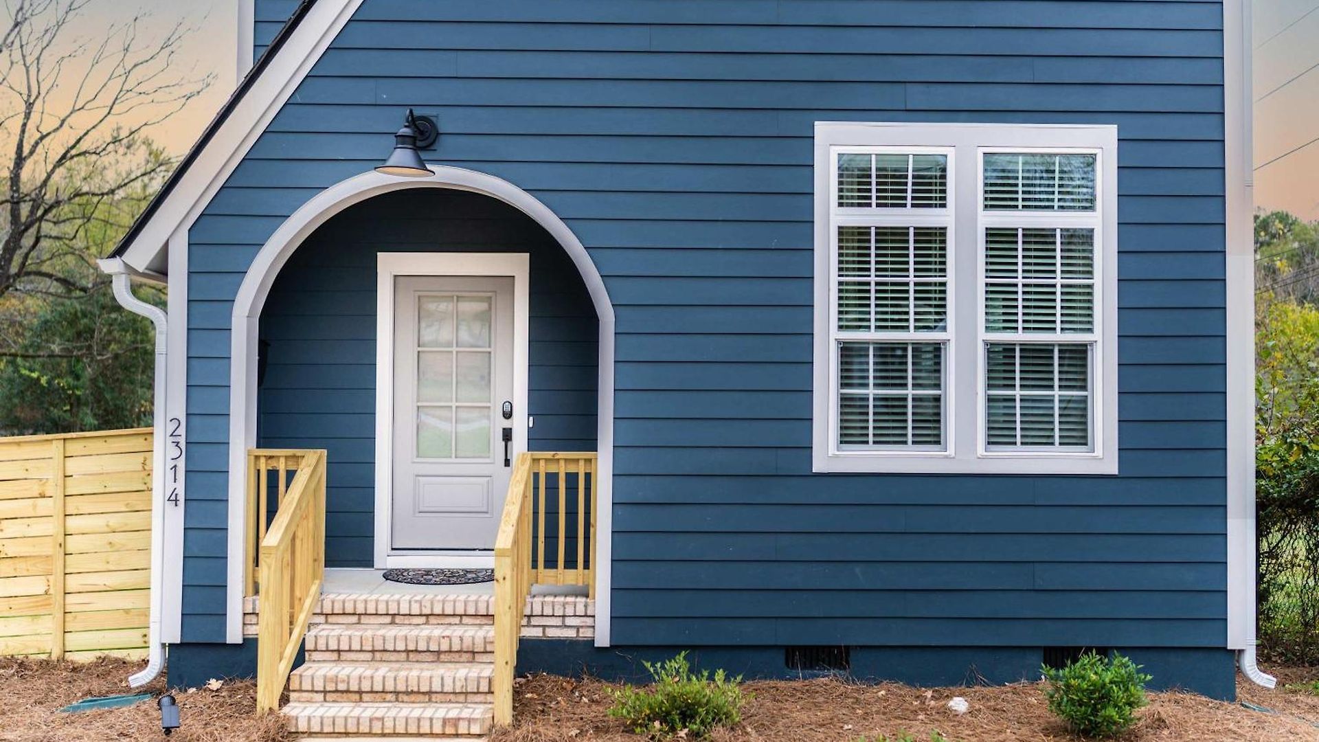 New Listing! 3br With King And Fenced In Yard Holiday home Charlotte