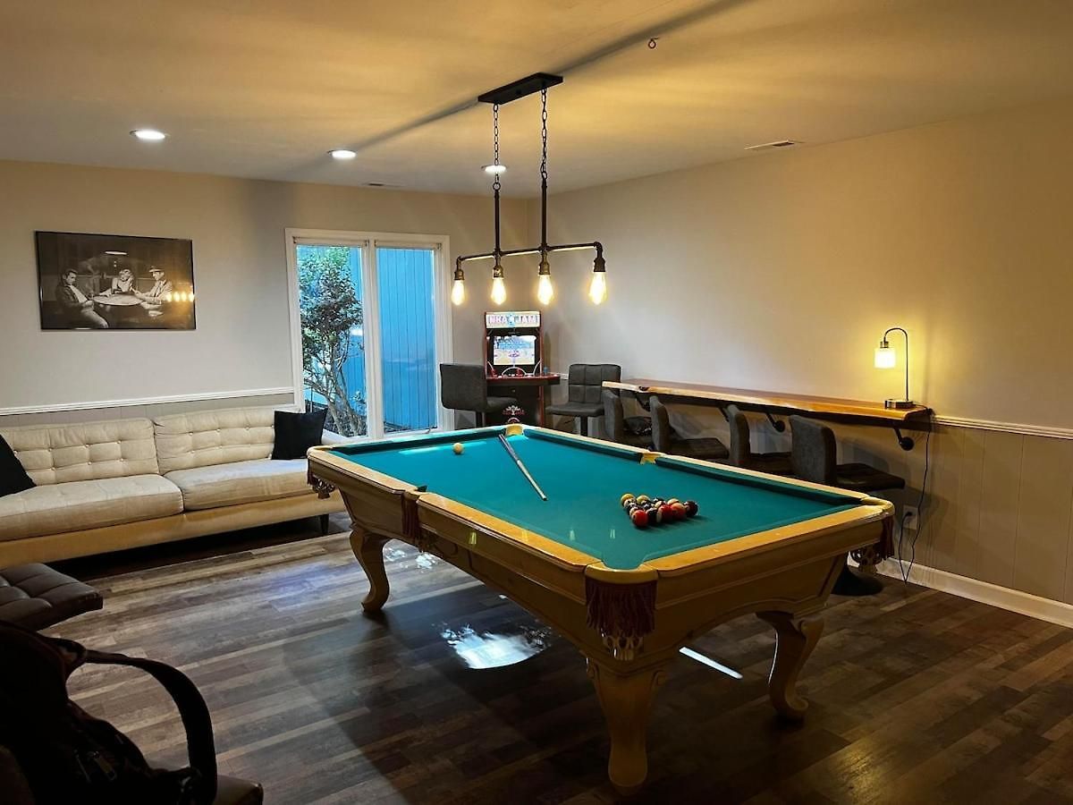 Poolside Paradise In The Heart Of