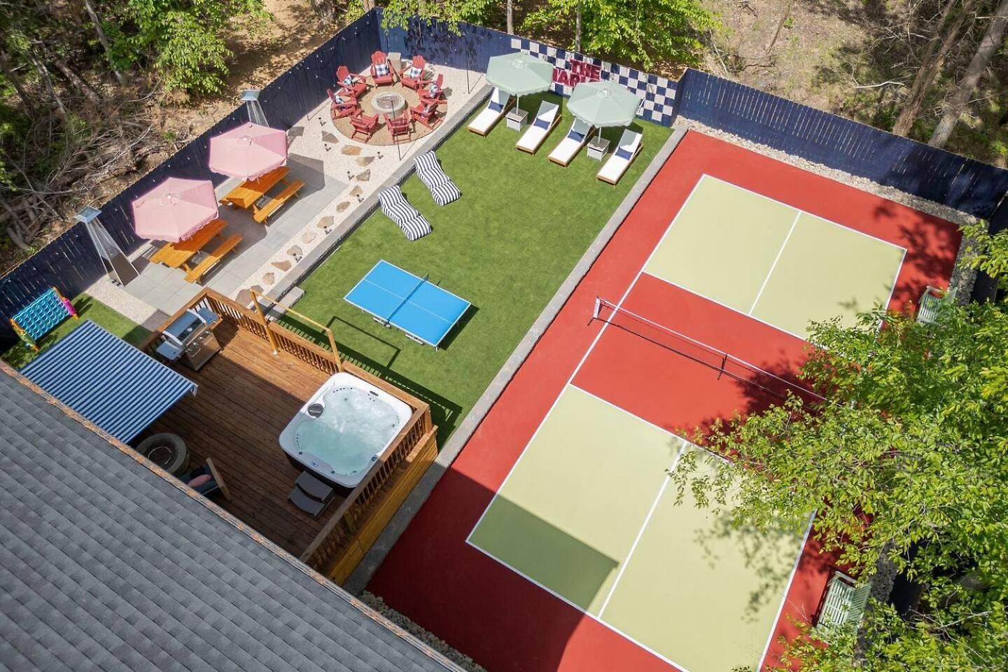 Holiday home New! Hottub+pickleball+gameroom+movies+golf+games *