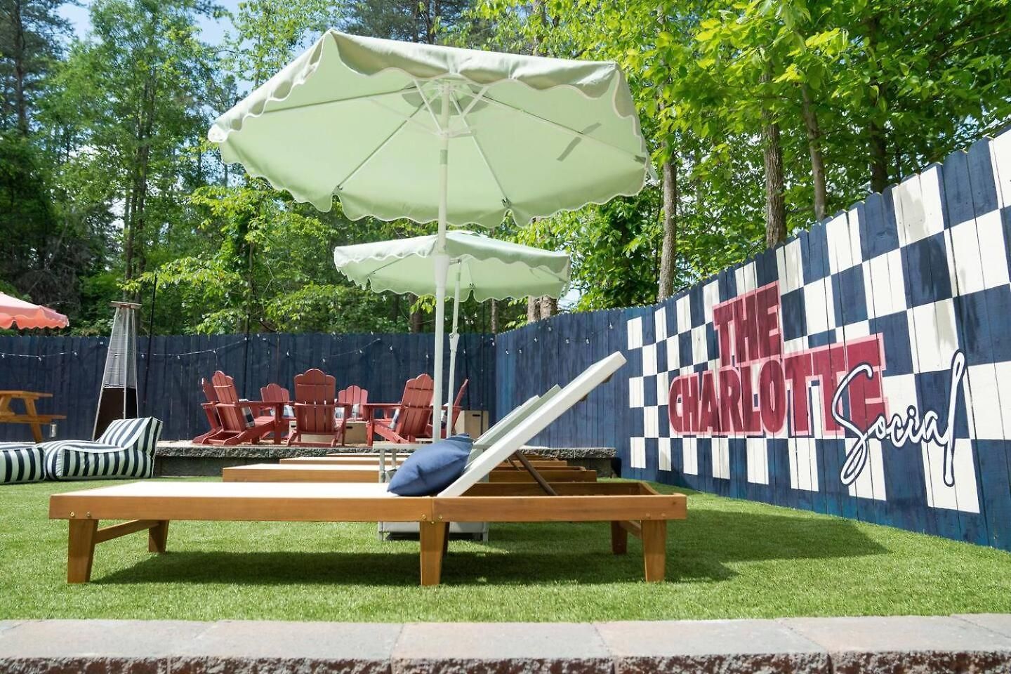New! Hottub+pickleball+gameroom+movies+golf+games * Charlotte
