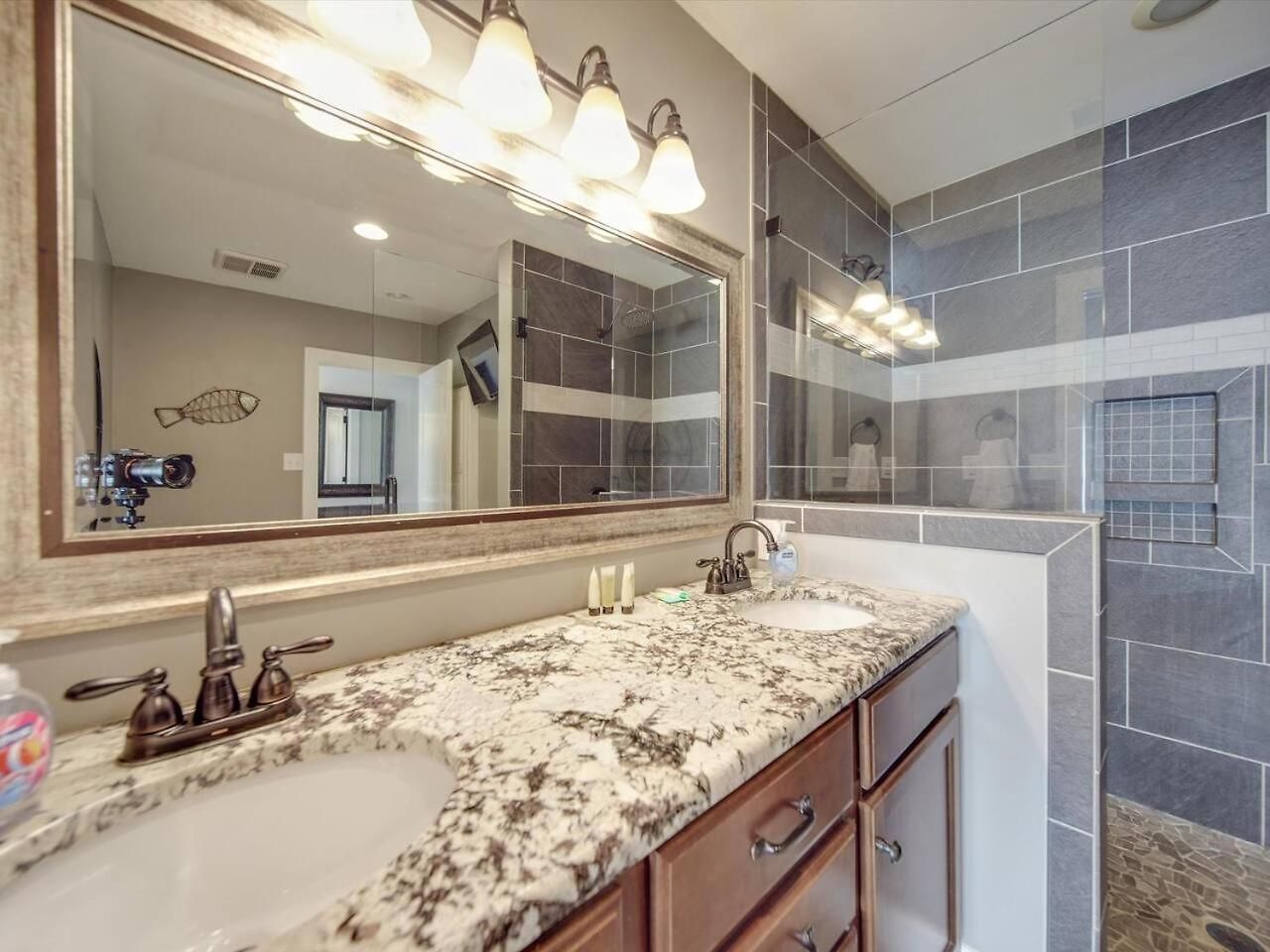 Du - Lakefront Retreat Holiday home Charlotte