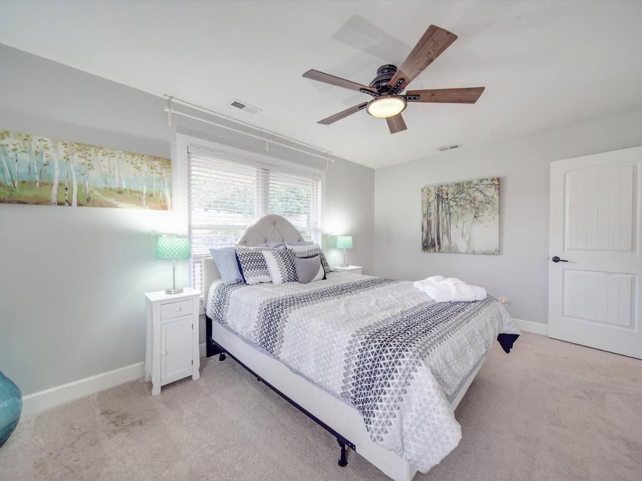 Du - Lakefront Retreat Holiday home Charlotte