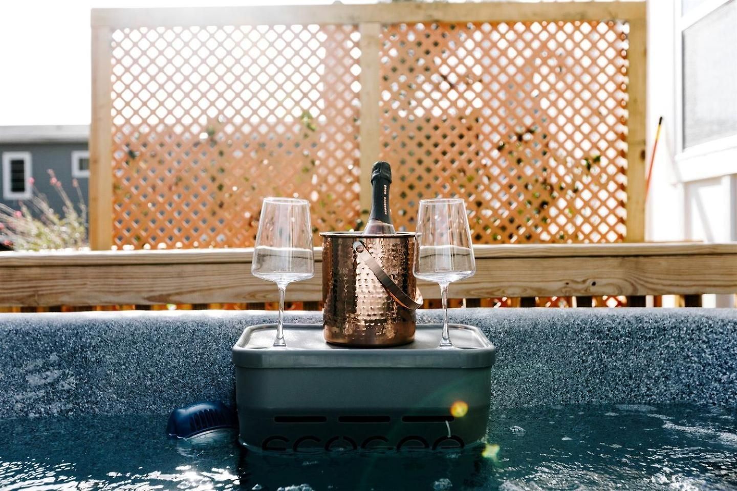Radiant Urban Vacation Sanctuary Near Catawba River In North Carolina Charlotte