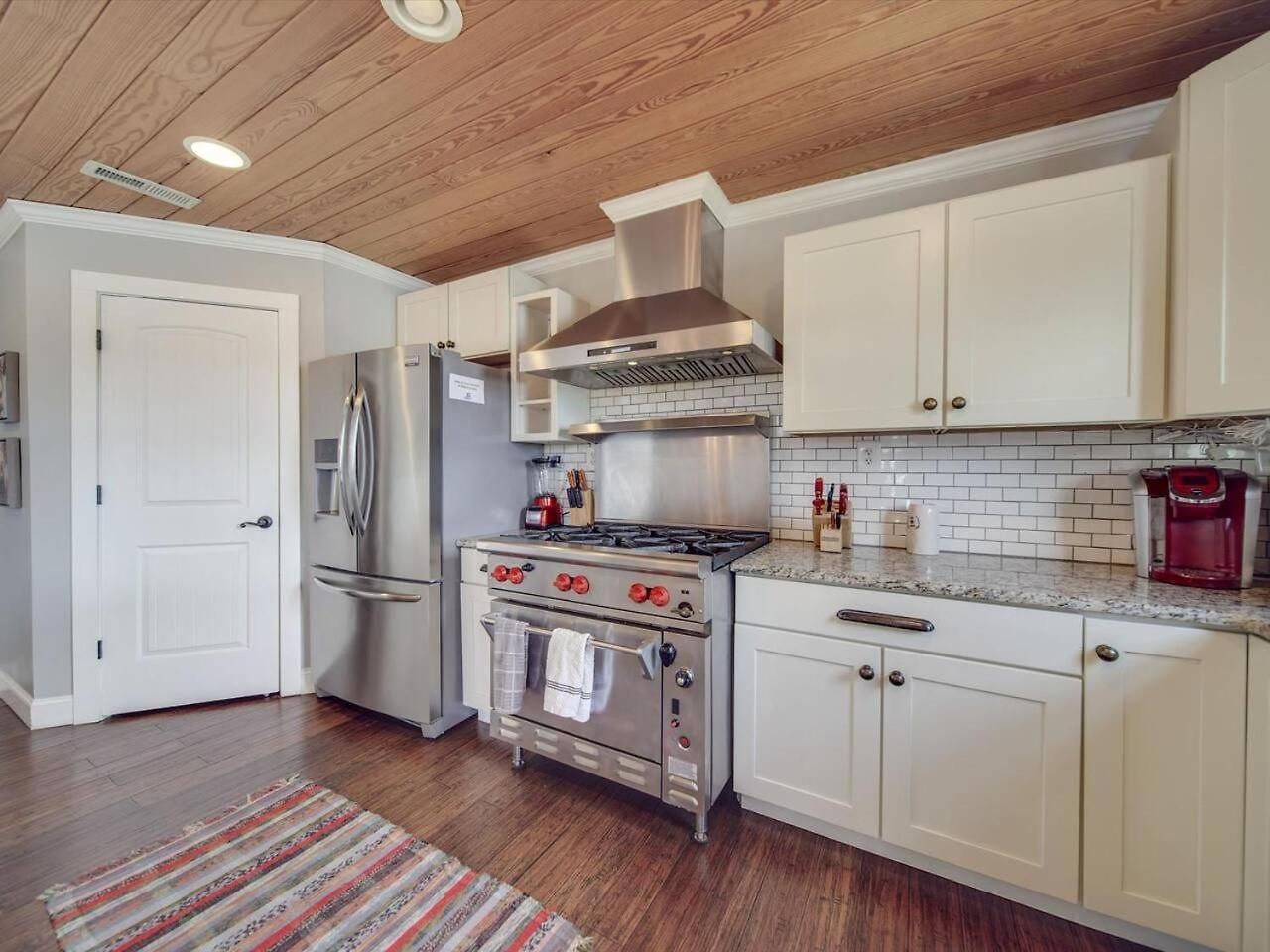 Du - Lakefront Retreat Charlotte