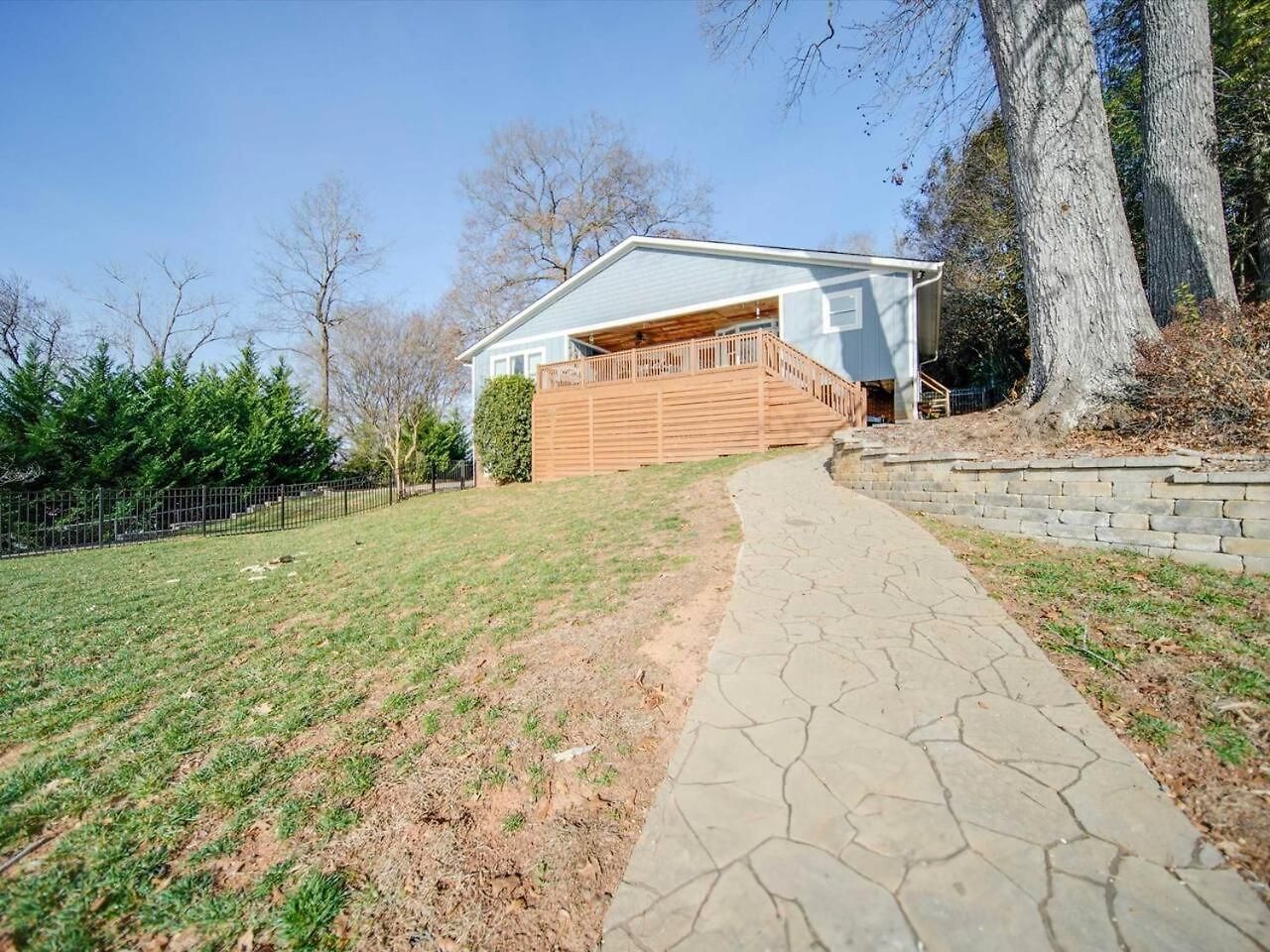 Holiday home Du - Lakefront Retreat Charlotte