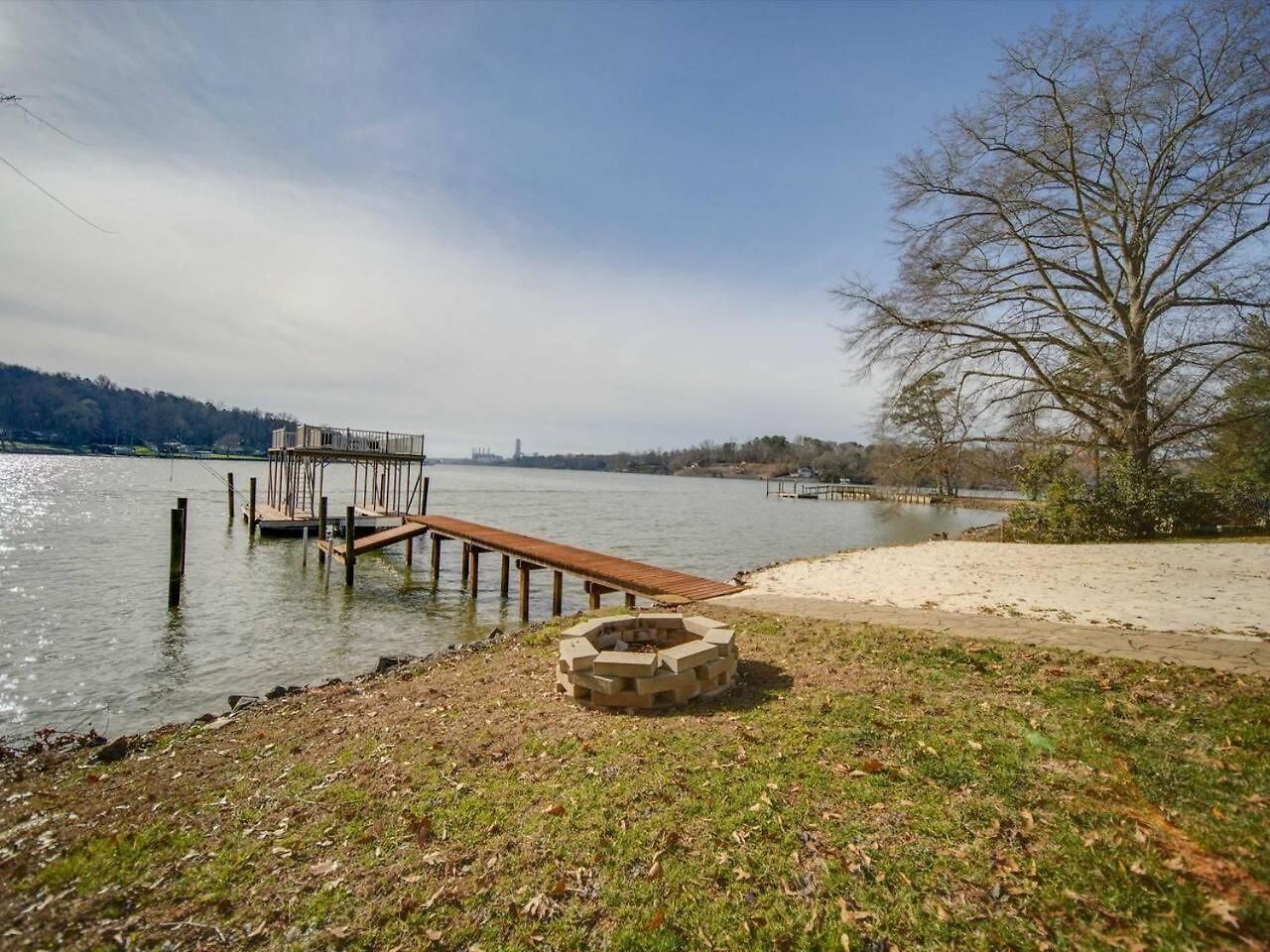 Du - Lakefront Retreat *