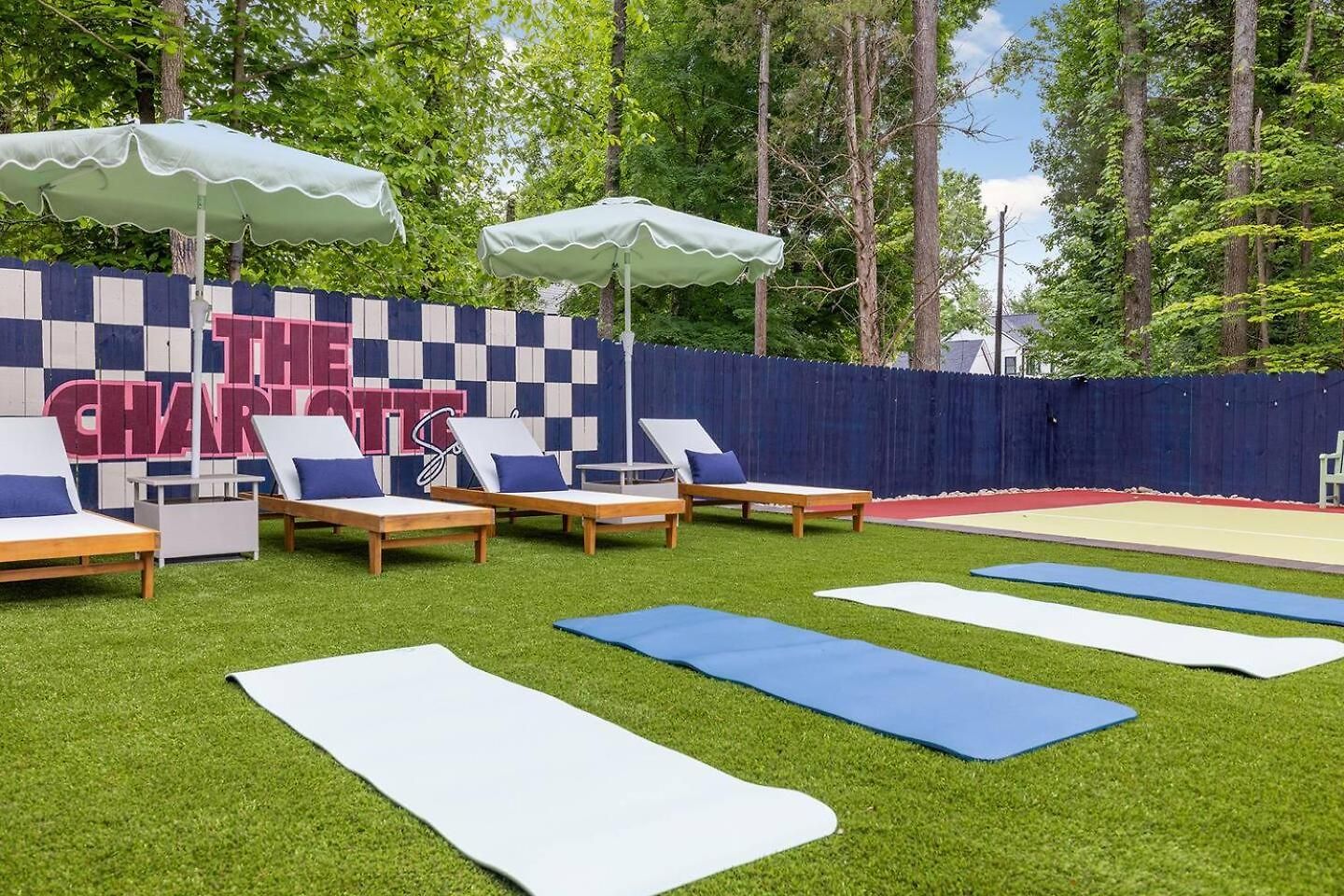 New! Hottub+pickleball+gameroom+movies+golf+games *
