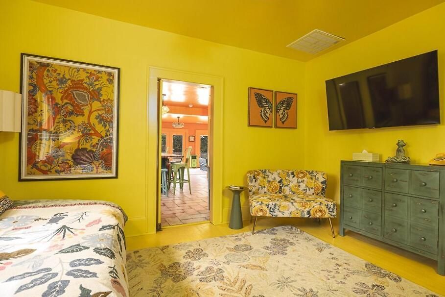 Bohobagh A Vibrant Experience Fully Fenced And Gated For Privacy * Charlotte