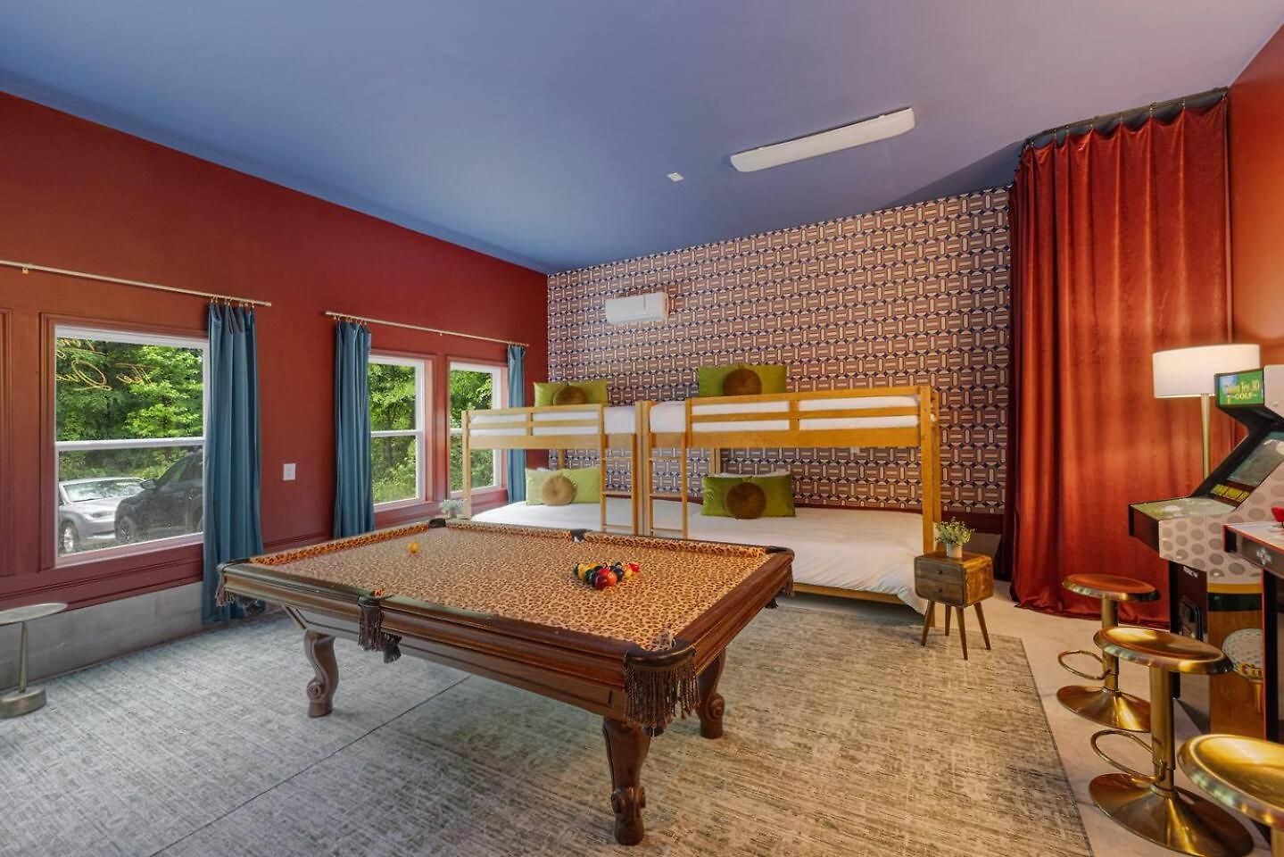 Holiday home New! Hottub+pickleball+gameroom+movies+golf+games *