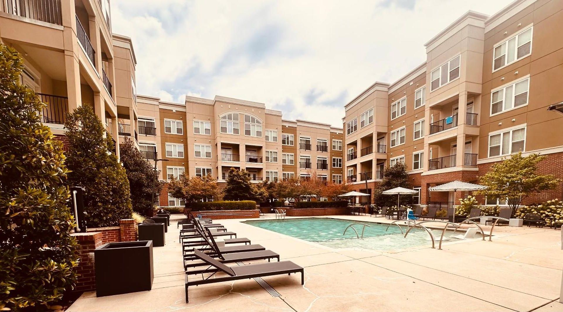 Elevated Retreat Pool Near Clt Carowinds & Uptown Apartment