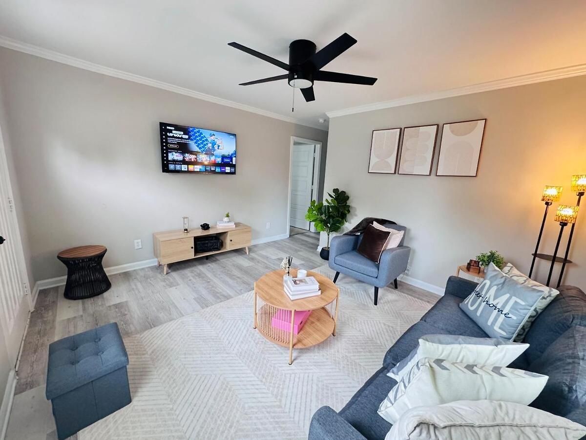 Charming And Renovated Close To Airport And Uptown Apartment Charlotte