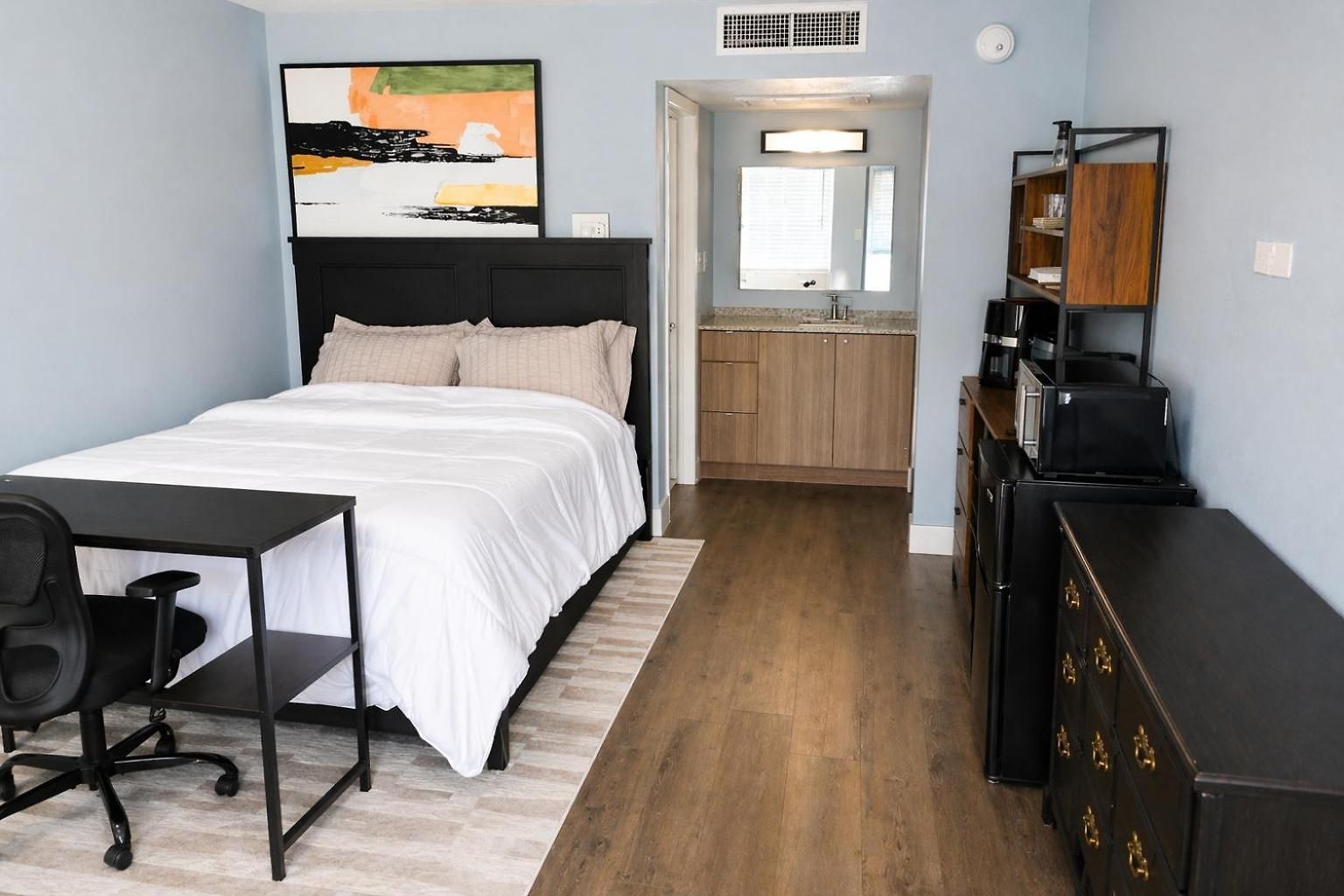 Apartment Quiet Near Atrium And Novant Workspace Wifi *