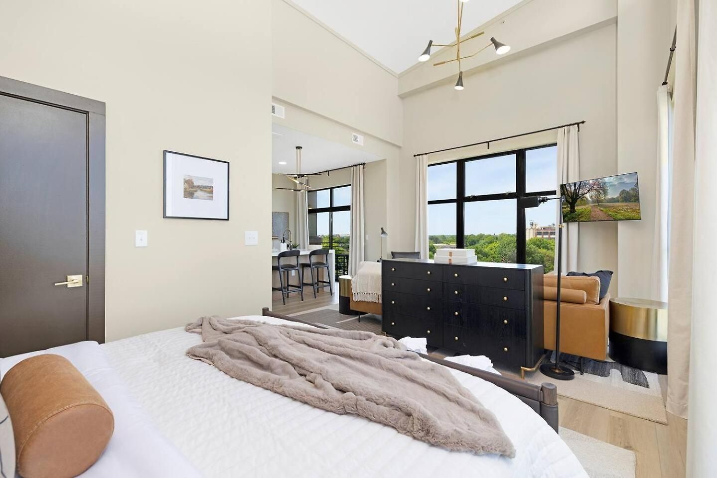 Apartment The Eighth Luxury Penthouse In Fourth Ward *