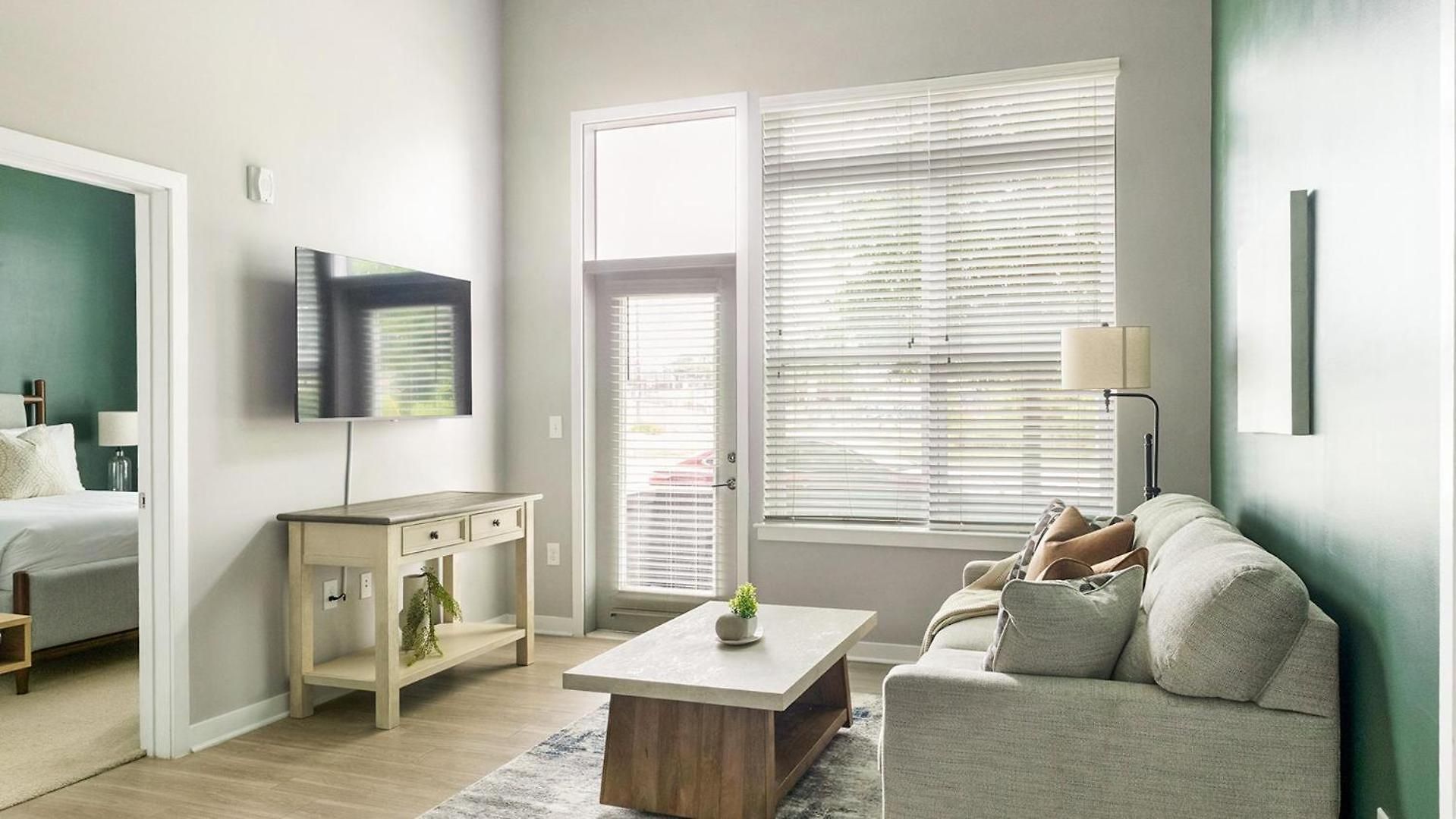 Landing Beautiful 2bd Gym Apartment