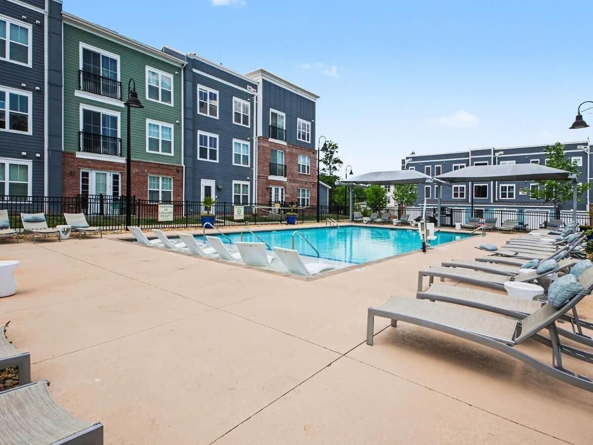 Luxury 1br Near Noda & Uptown *