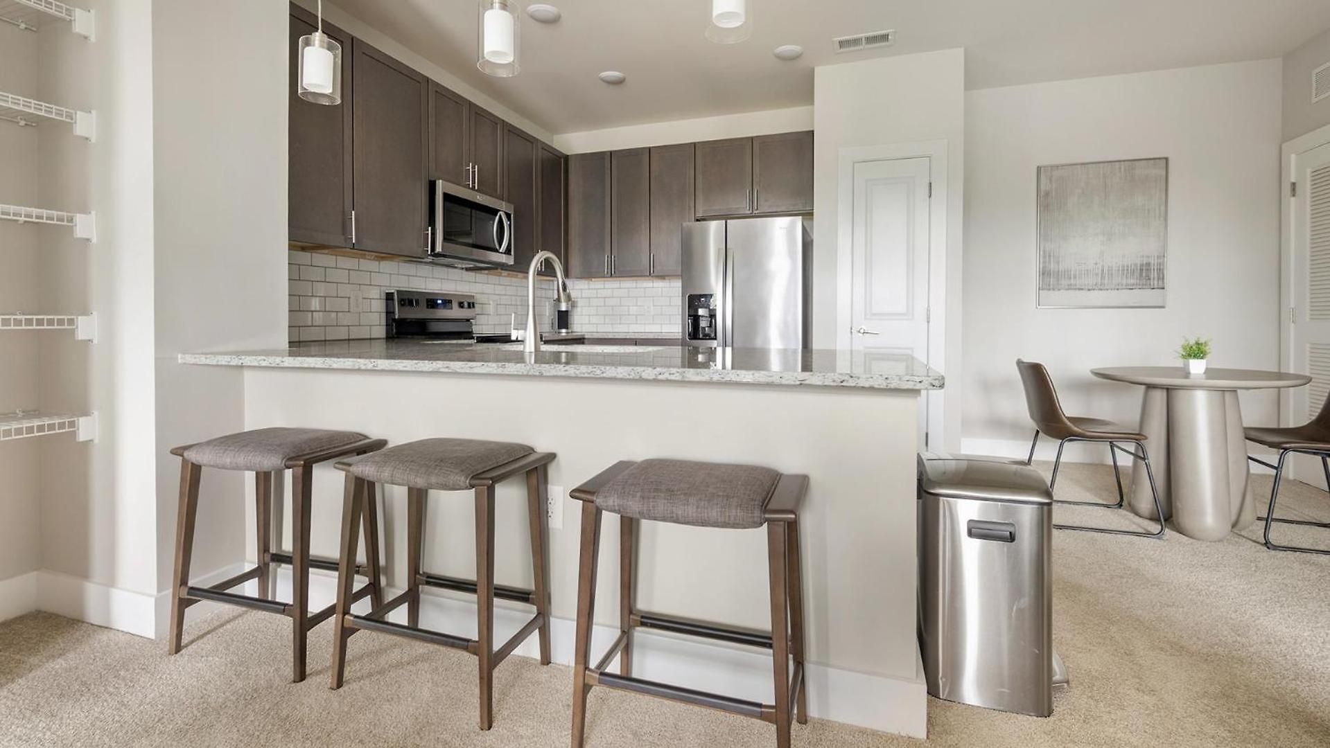 Landing Incredible 2bd Gym Game Apartment Charlotte