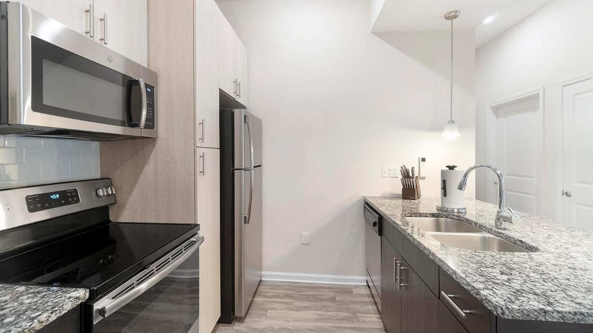 Landing Incredible 1Bd Clubhouse Gym *