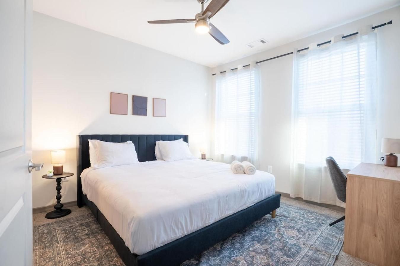 Stylish, Comfortable 2bd Abode Near Dt Matthews