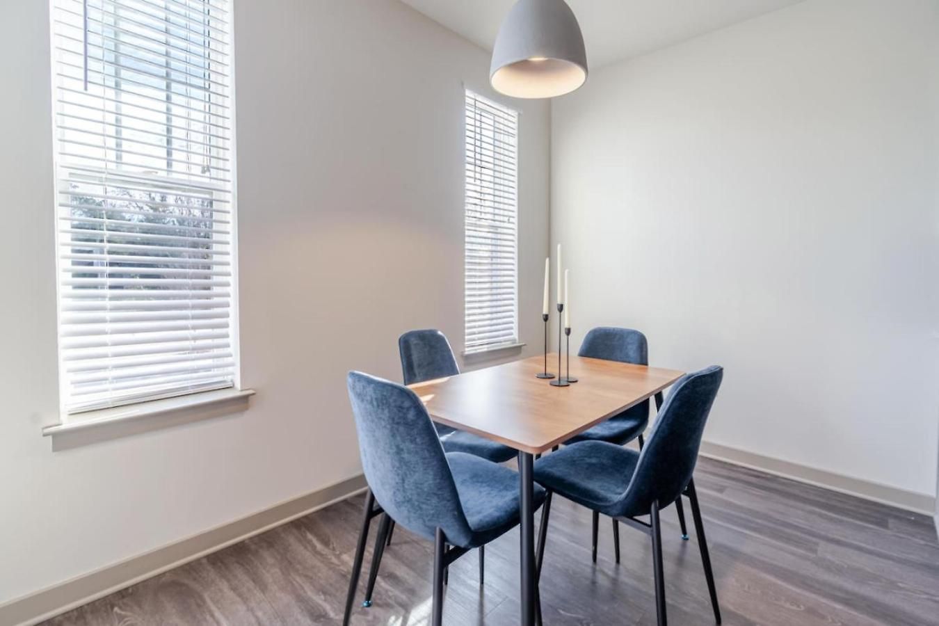 Apartment Bright, Cozy 3bd In Heart Of Matthews *