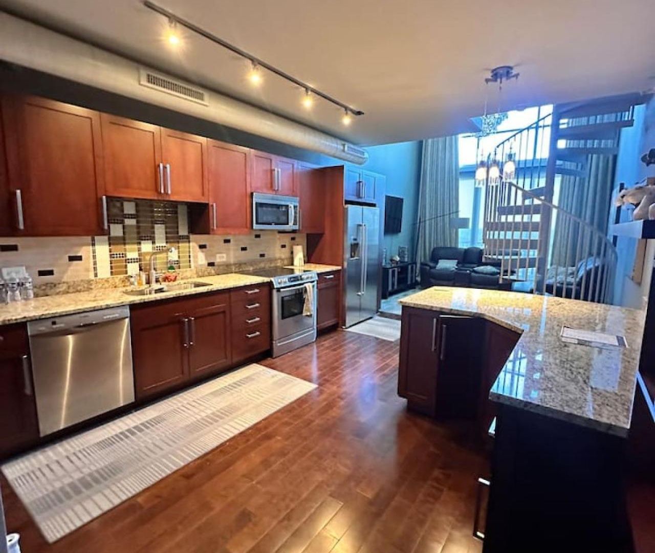 Luxury Furnished 1br In The Heart Of The