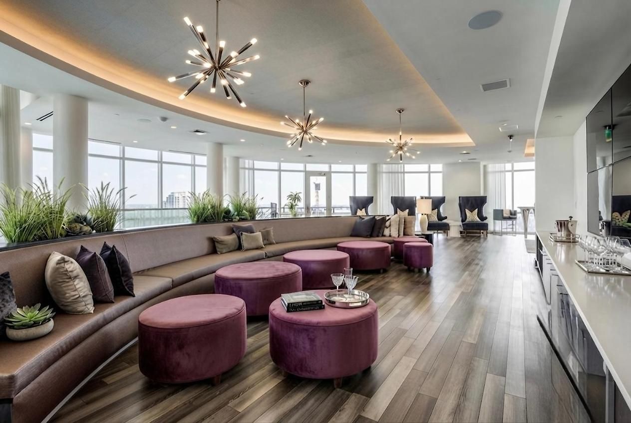 Uptown Kingsuite Penthouse *