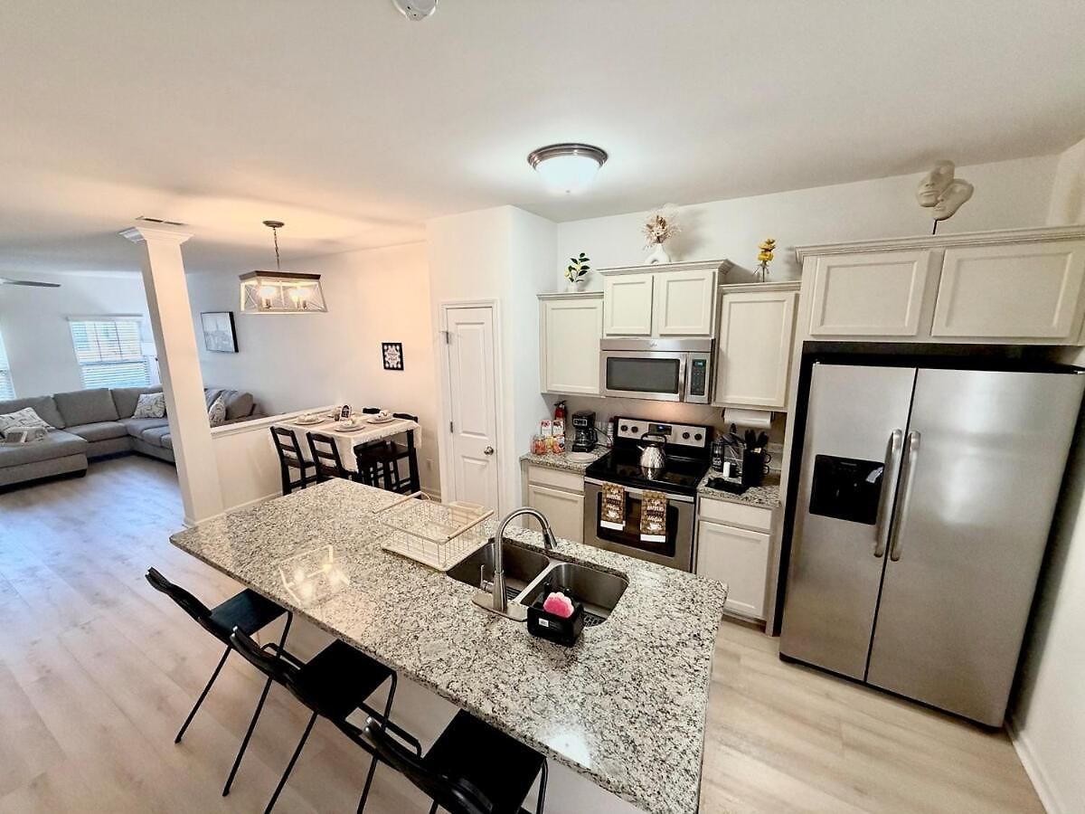 Apartment Modern South Townhome Near Carowinds