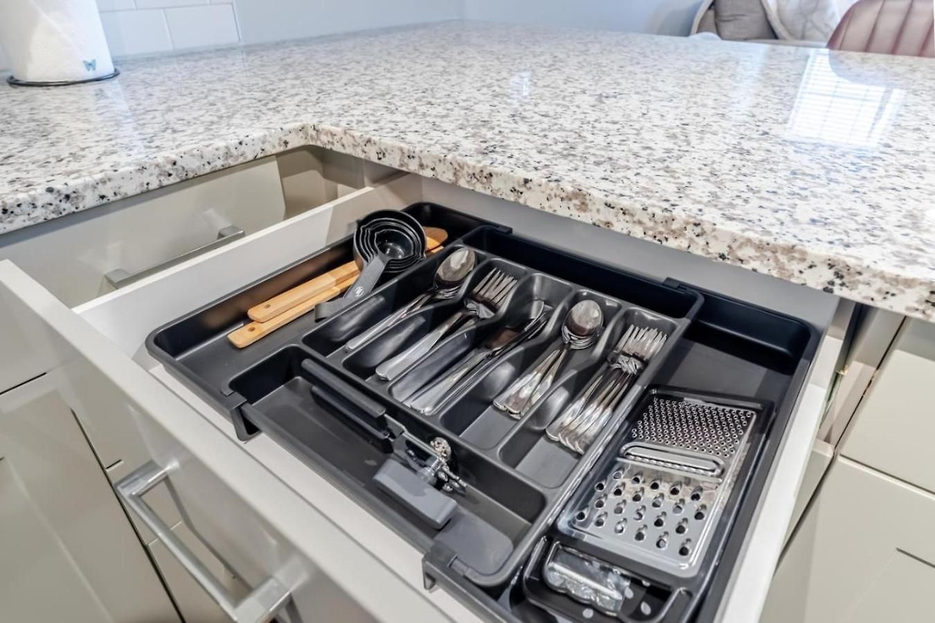 Warm, Inviting 2bd In Matthews