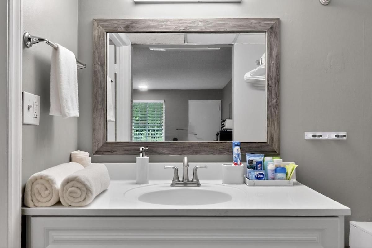 Cozy Mins To Atrium Health Nascar Hof &cdia Apartment