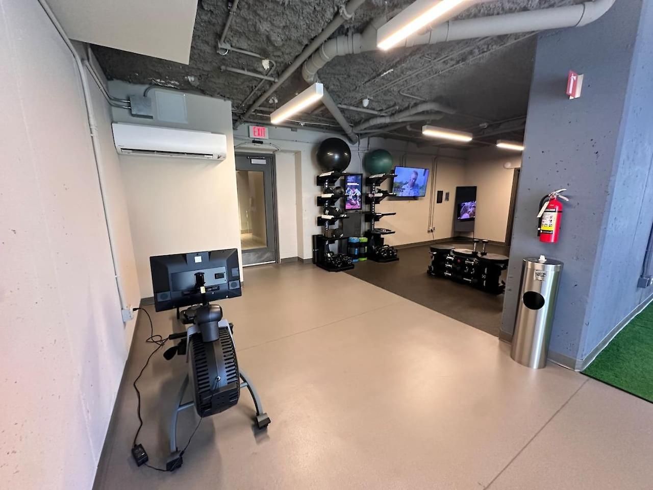 Luxury Furnished 1br In The Heart Of The * Charlotte