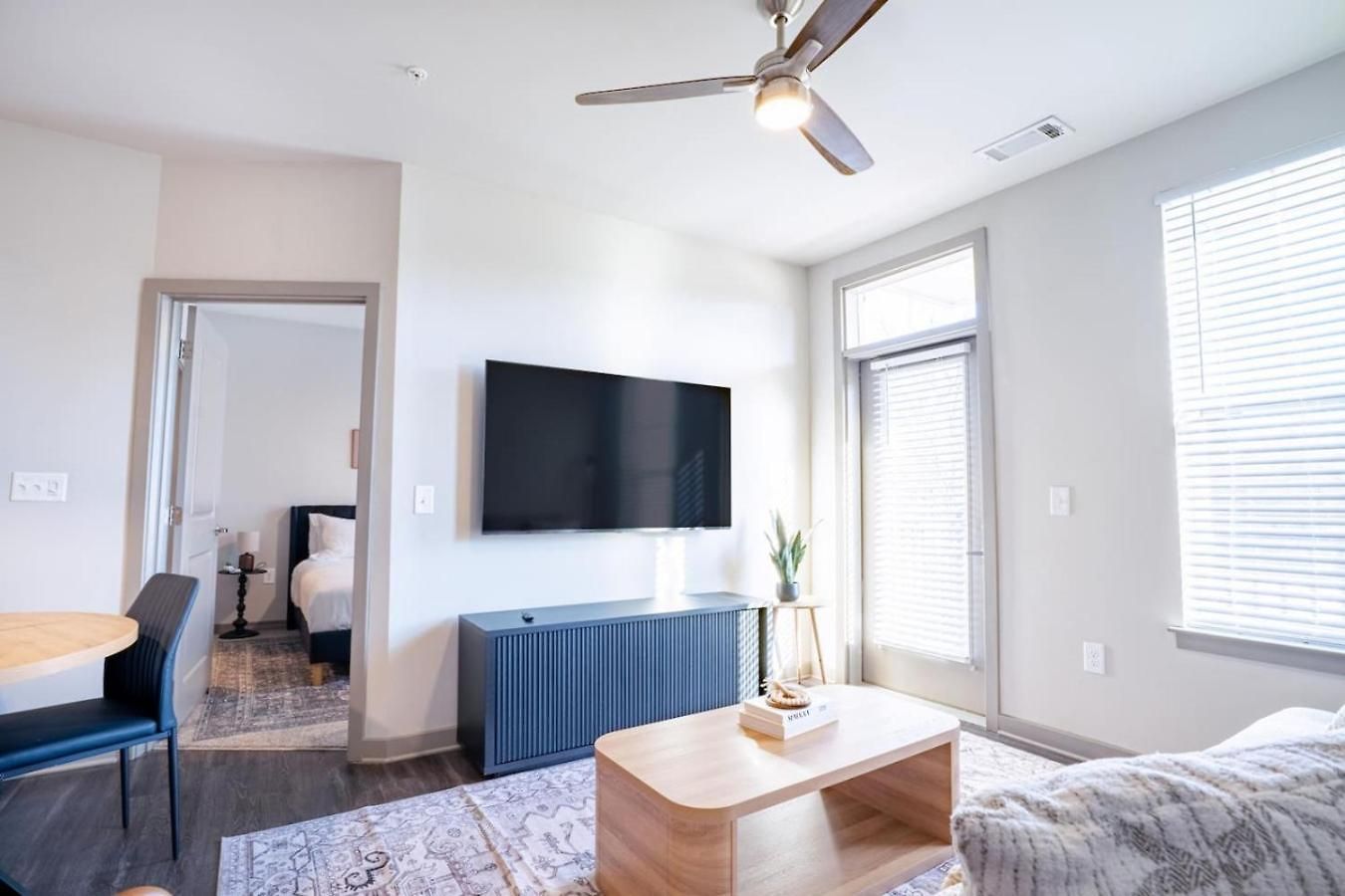 Stylish, Comfortable 2bd Abode Near Dt Matthews Charlotte