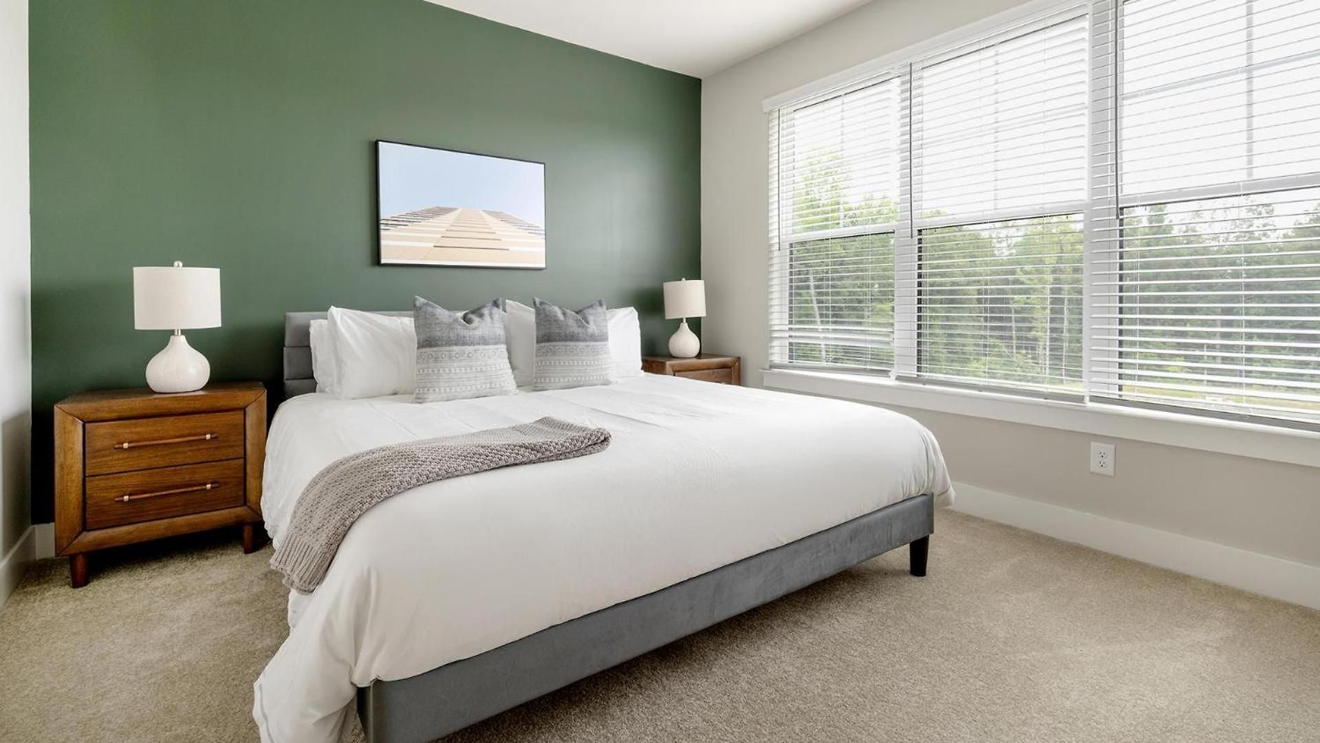 Landing Incredible 2bd Gym Game Apartment