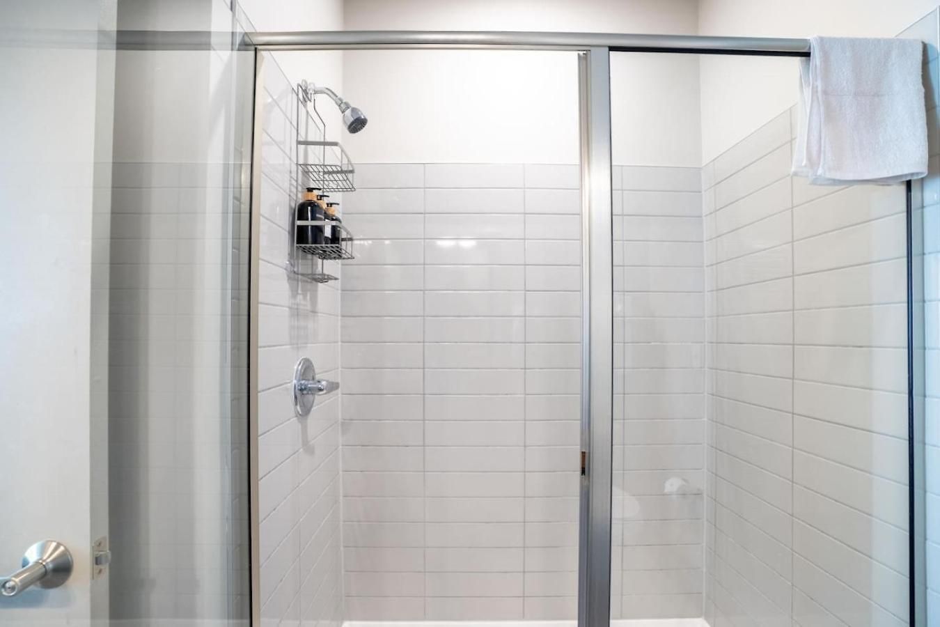 Stylish, Comfortable 2bd Abode Near Dt Matthews * Charlotte