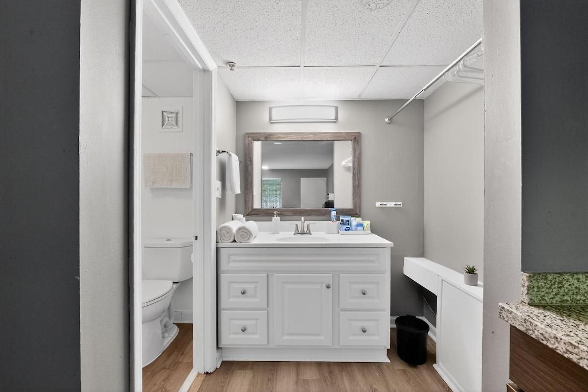 Apartment Cozy Mins To Atrium Health Nascar Hof &cdia Charlotte