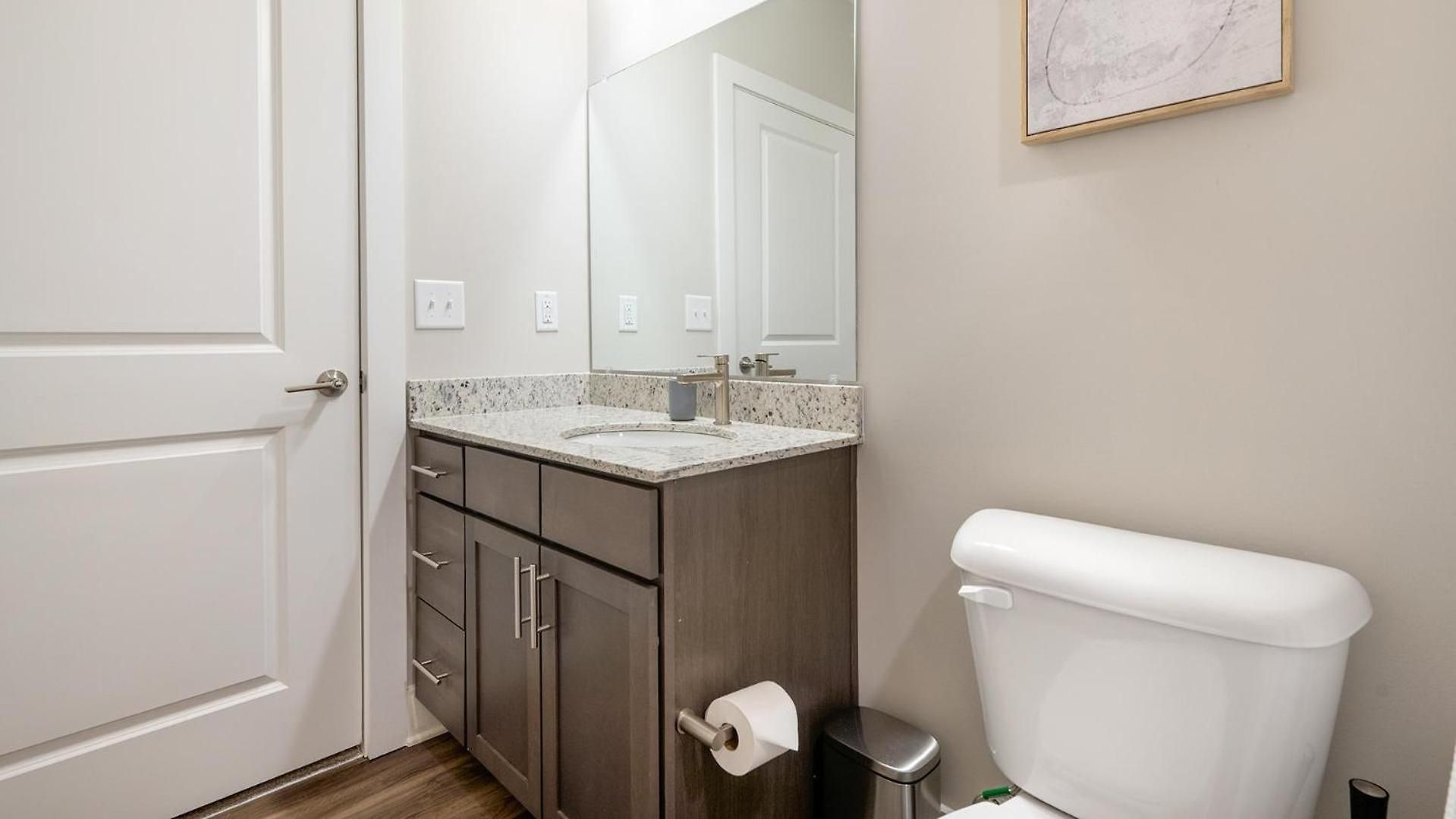 Landing Incredible 2bd Gym Game Apartment *