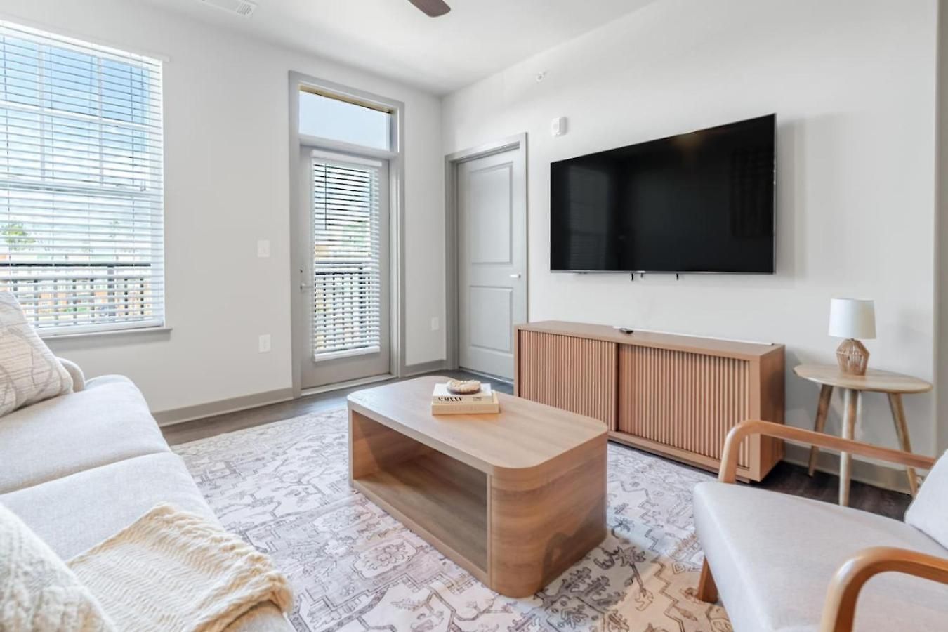Warm, Inviting 2bd In Matthews *