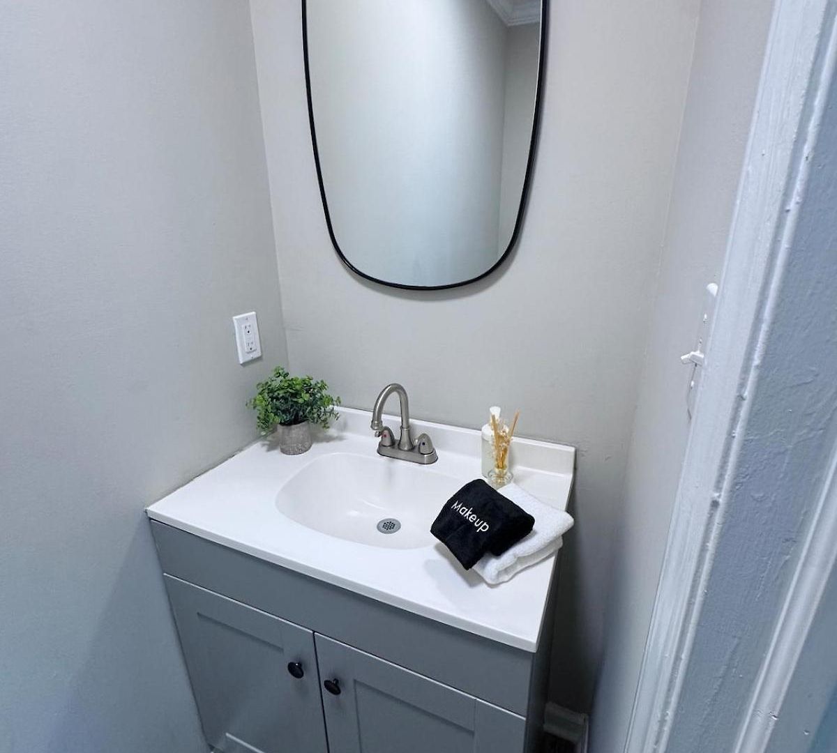 Charming And Renovated Close To Airport And Uptown Apartment Charlotte