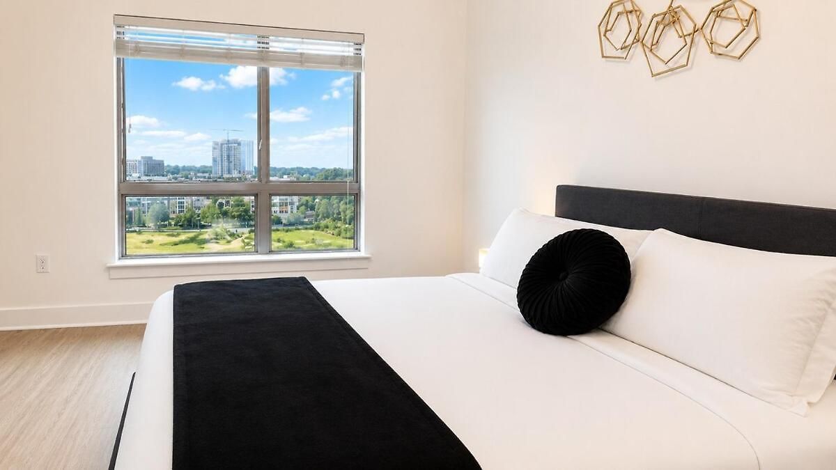 Apartment Luxury Uptown 2br Rooftop Pool Gym & Skyline Views Charlotte