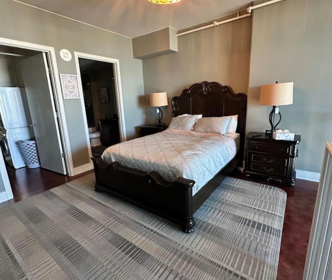 Luxury Furnished 1br In The Heart Of The