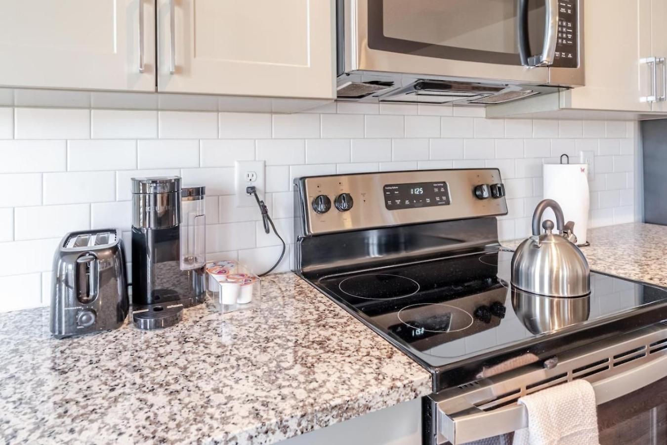 Bright, Cozy 3bd In Heart Of Matthews Charlotte